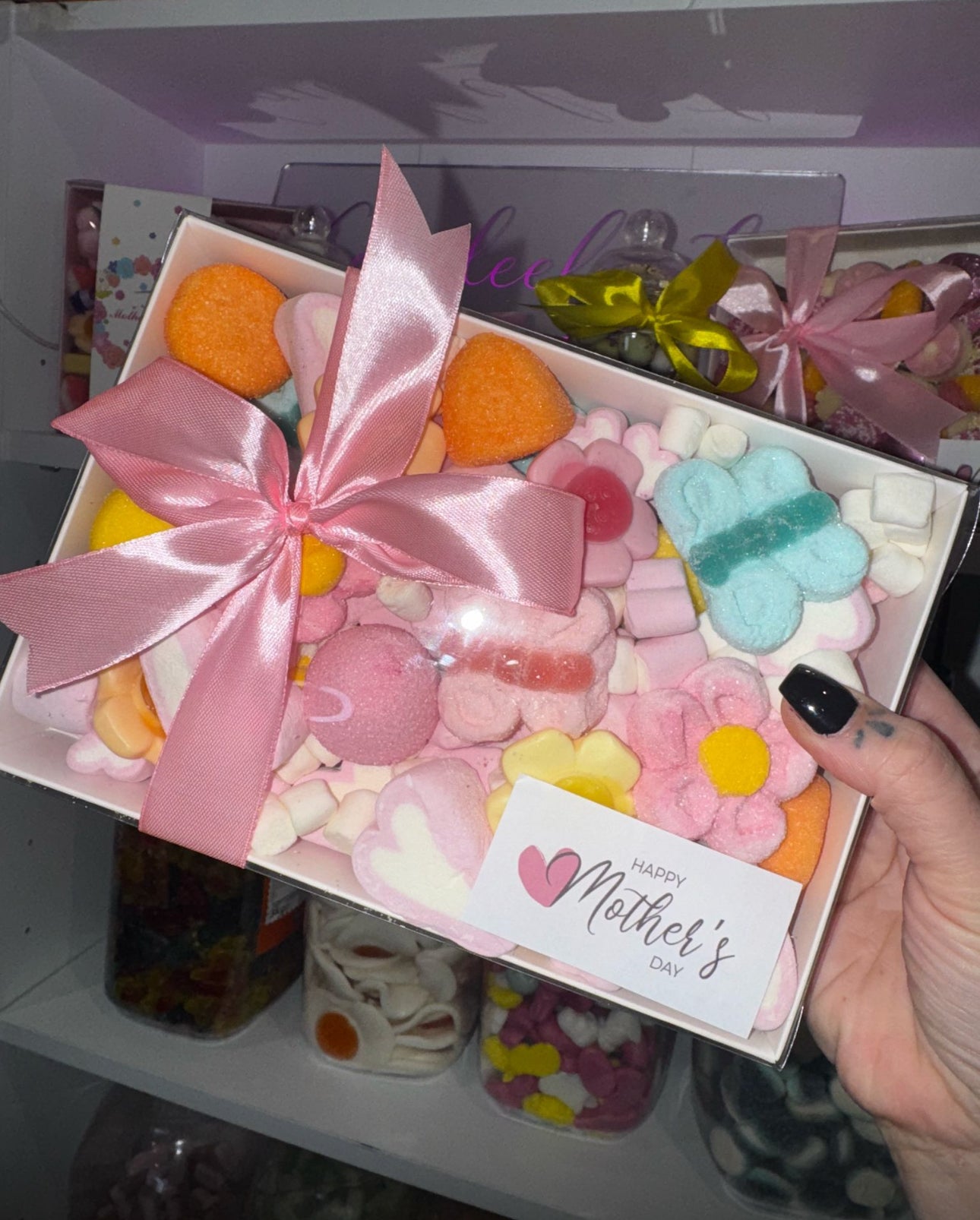 Clear Lid Biscuit/Truffles/Treats Box - 20 x 14 x 3.5 cm