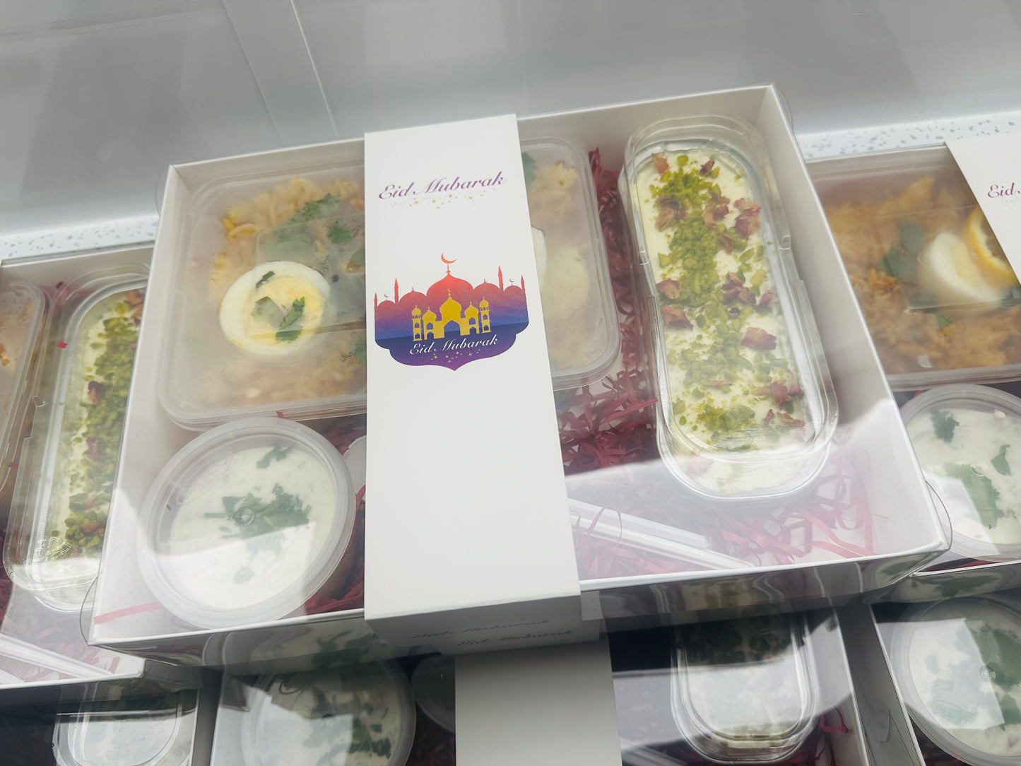 Clear lid White box with Eid Mubarak sleeve - 26 x 20 x 5cm
