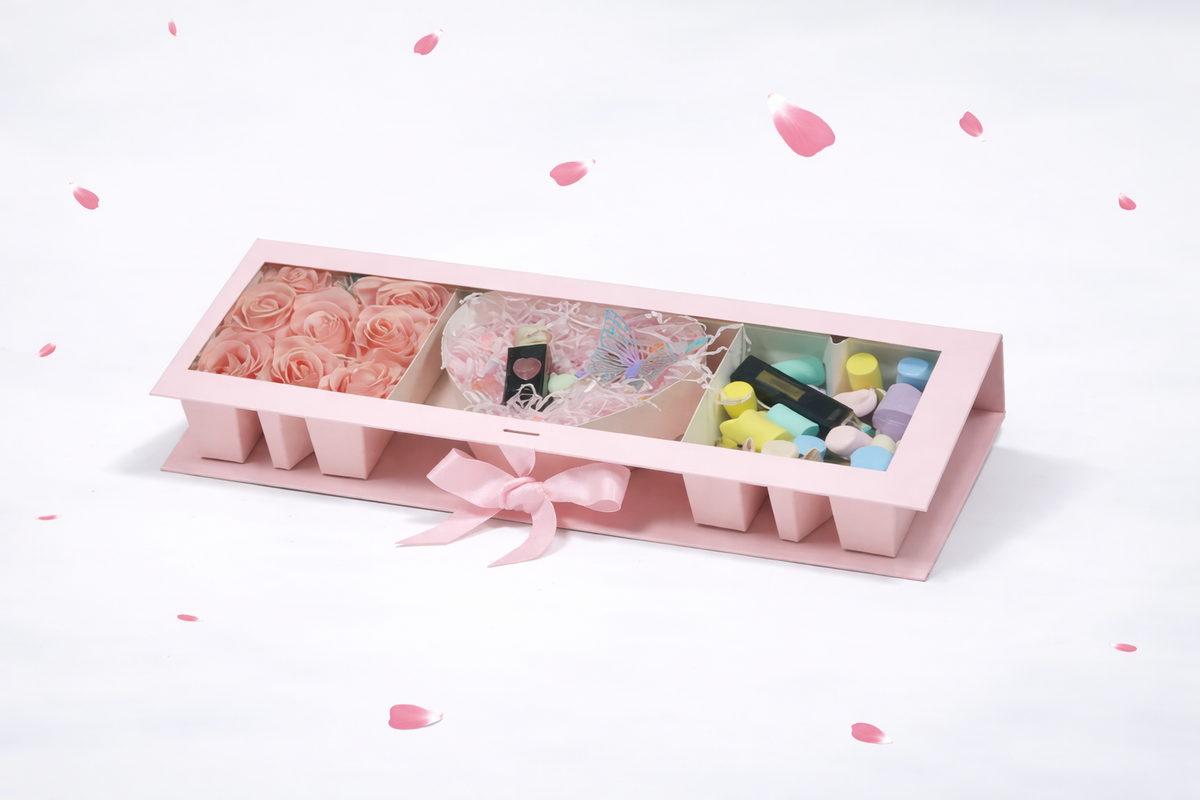 Pink/White 'M❤️M' Window Treat Box - 44x15x5.3cm