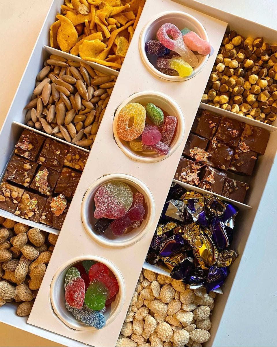 Clear Lid Fondue Box 8 Section Sweet Treats Packaging tall-cake-boxes-half-price-packaging