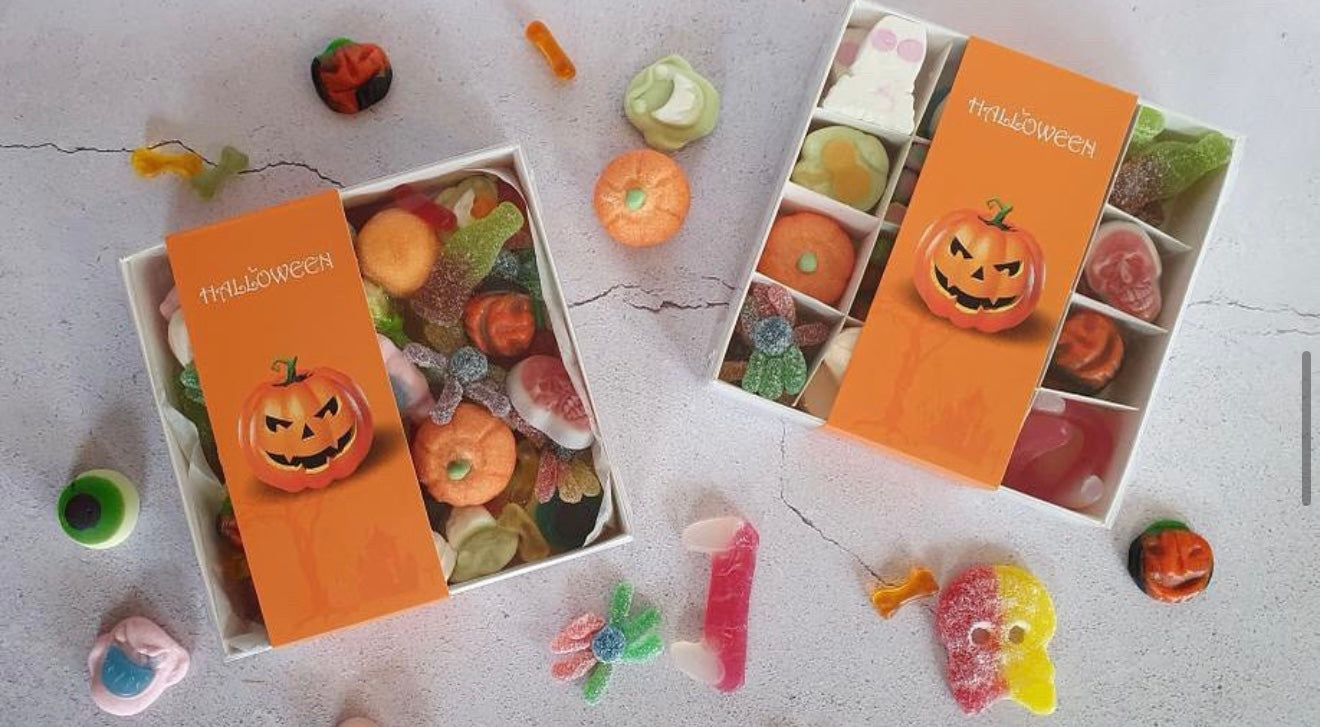 Clear Lid Box With Orange Halloween sleeve - 15x15x3.5cm