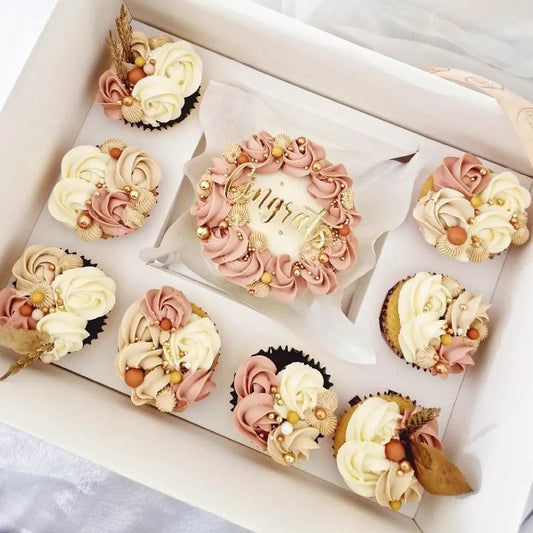 PRE-ORDER - Clear Lid Bento Box With 8 Hold Cupcake Insert - 33 x 22.5 x 12.5cm - Enhanced Height