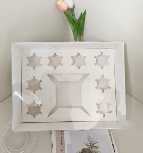PRE-ORDER - Clear Lid Bento Box With 8 Hold Cupcake Insert - 33 x 22.5 x 12.5cm - Enhanced Height