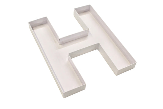 Empty letter ‘H’