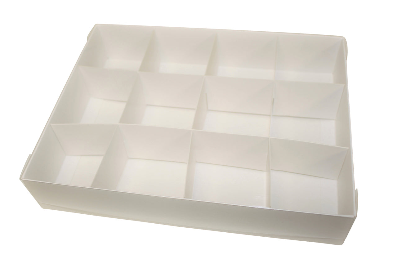 Clear lid White box with Christmas Tree sleeve - 26 x 20 x 5cm