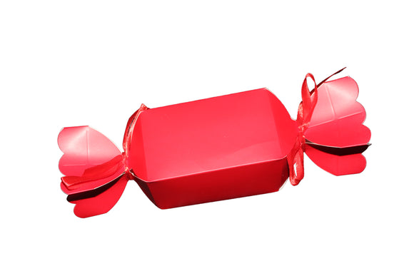 Large red crackers favour box