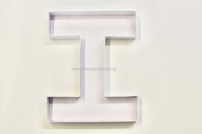 Empty letter ‘I’