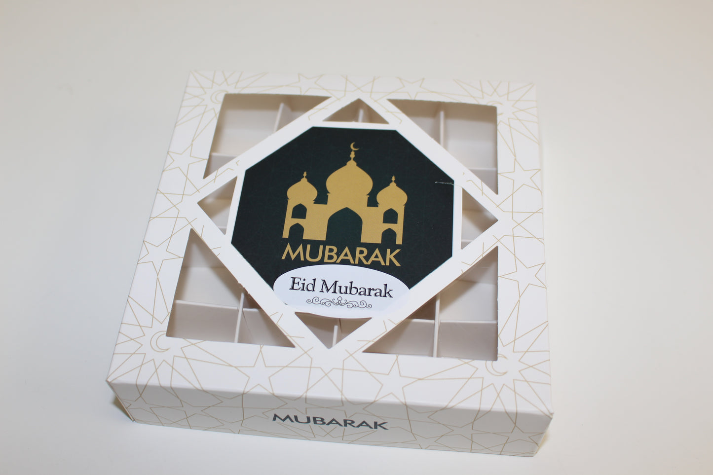 White Mubarak section boxes - 18x18x5cm