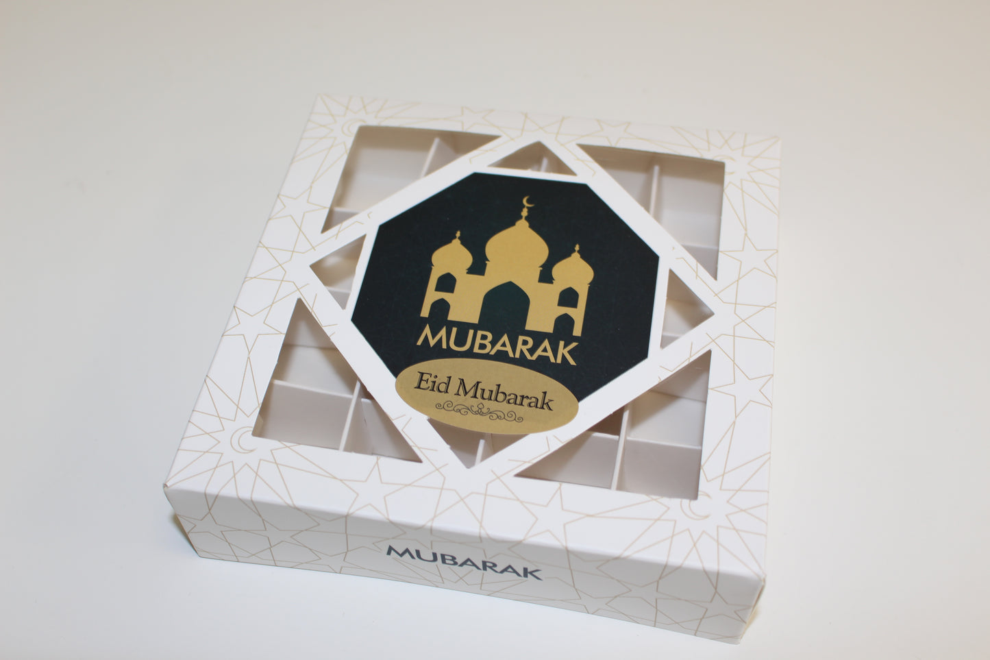 White Mubarak section boxes - 18x18x5cm