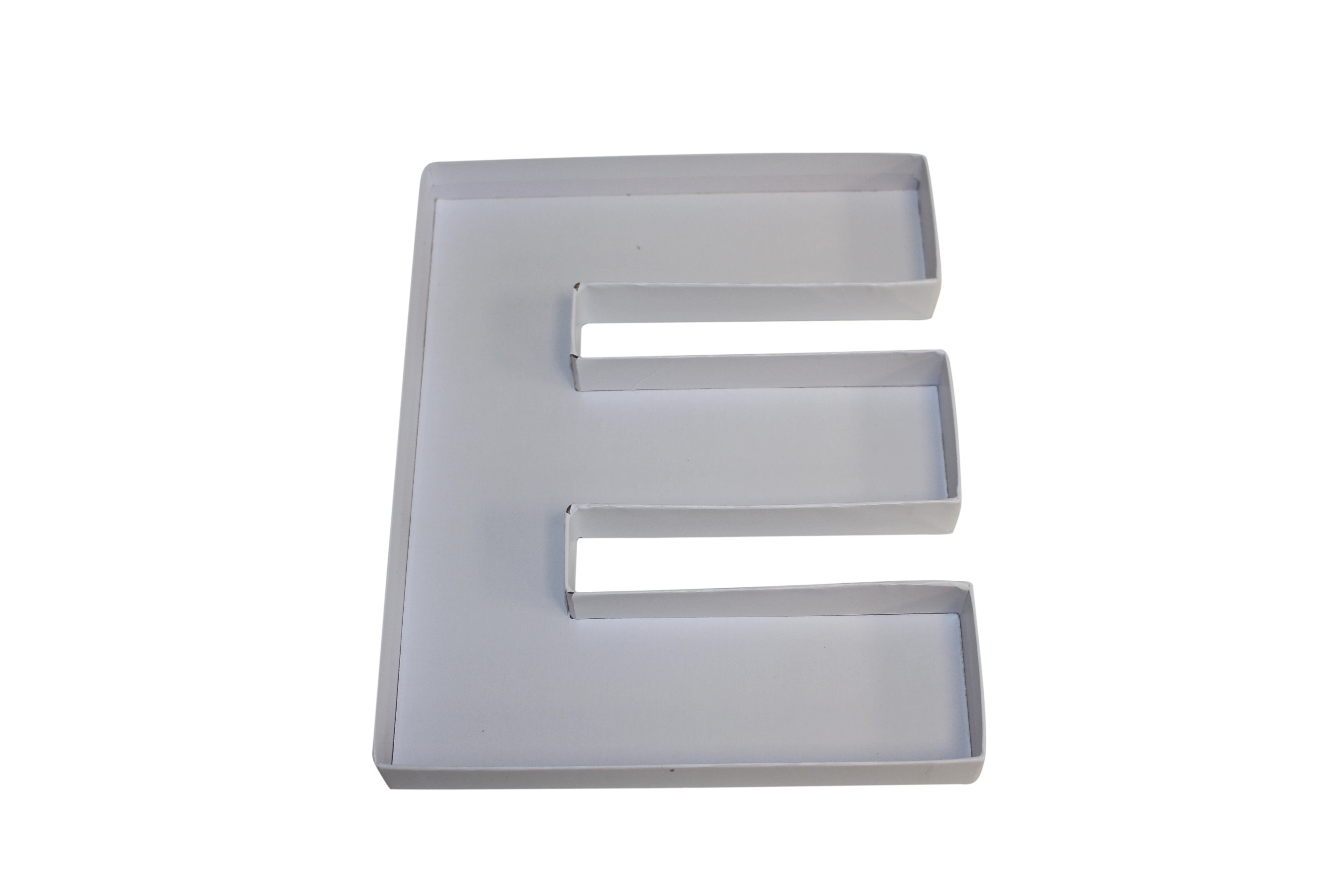 Empty letter ‘E’ – Sweet Treats Packaging