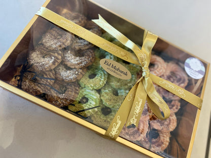 Luxury Clear Lid Presentation Box with Gold or Red Border – 27.8 x 17.8 x 3.5cm